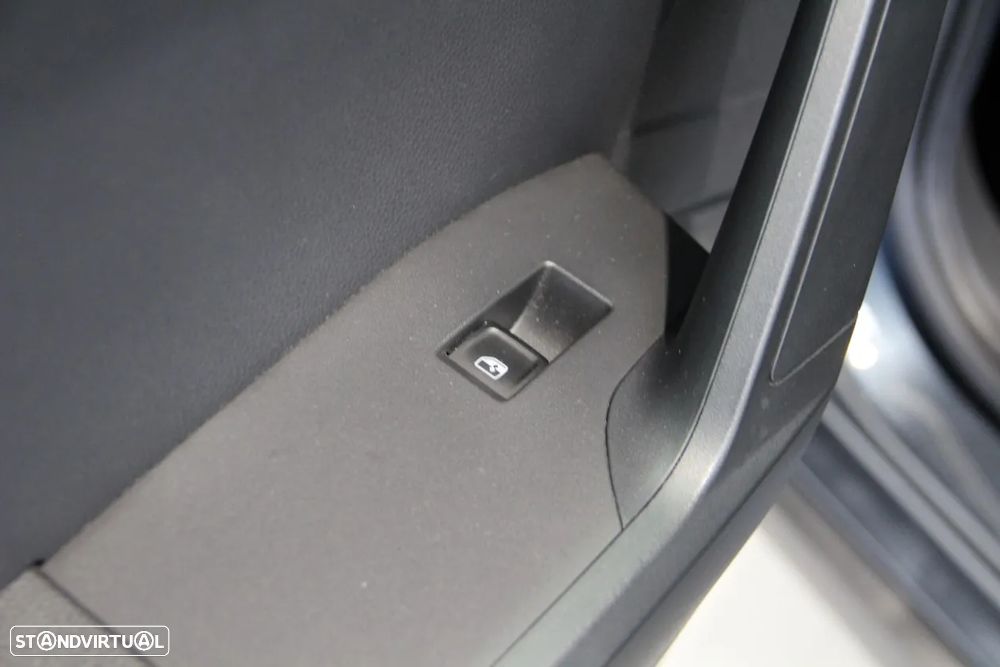 SEAT Arona 1.0 TSI FR - 26