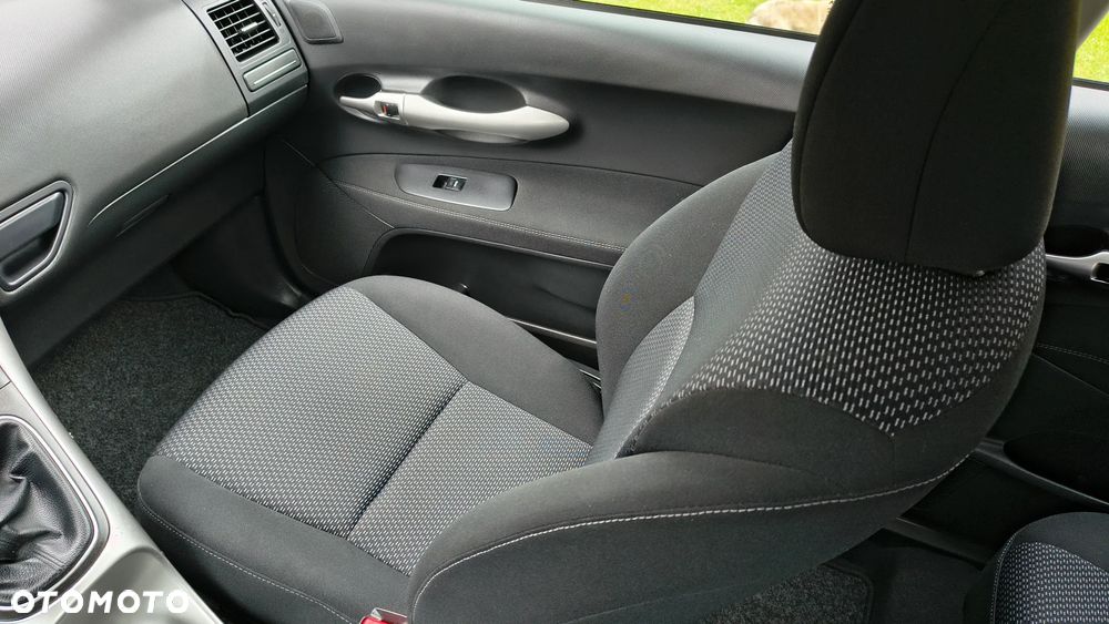 Toyota Auris - 29