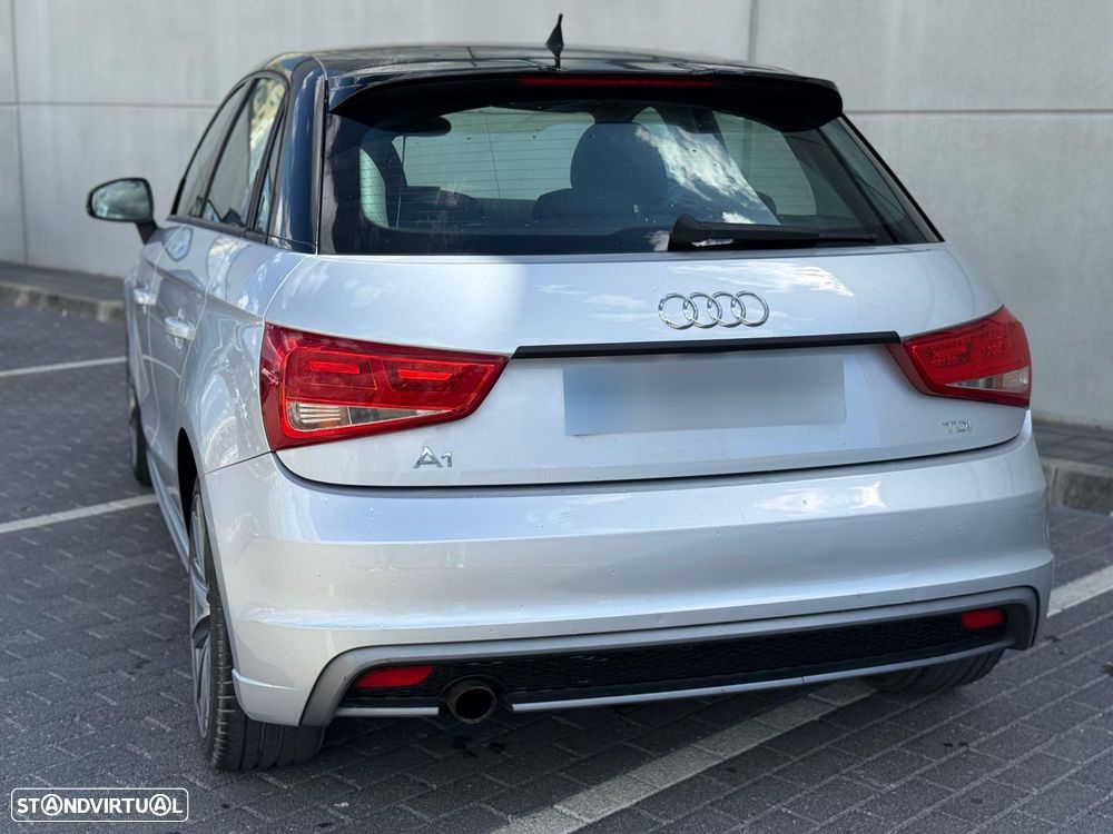 Audi A1 Sportback 1.6 TDI S-line - 2