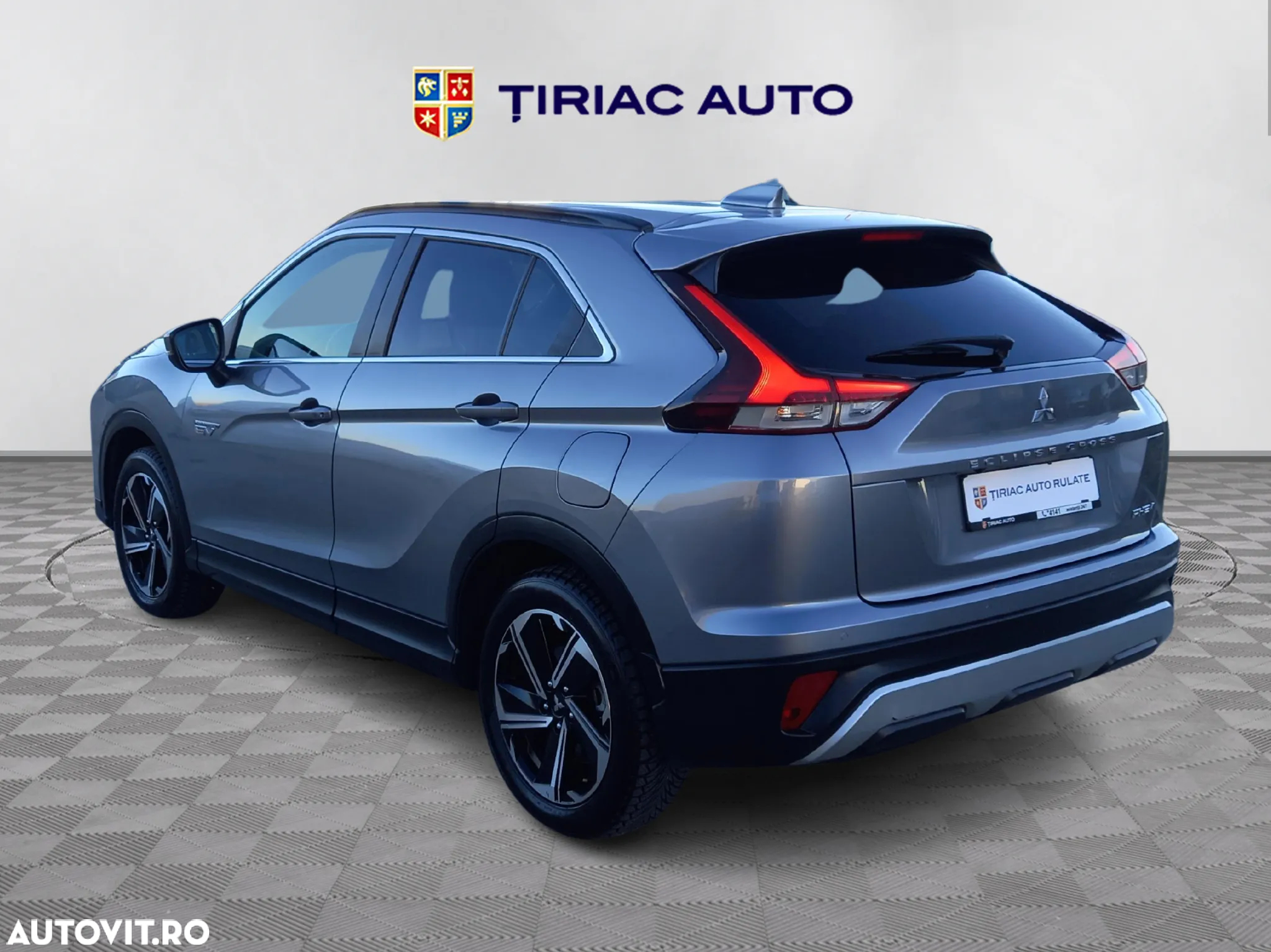 Mitsubishi Eclipse-Cross Plug-In Hybrid 4WD Plus - 4