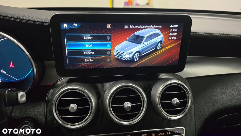 Mercedes-Benz GLC 300 de 4Matic 9G-TRONIC AMG Line Plus - 23
