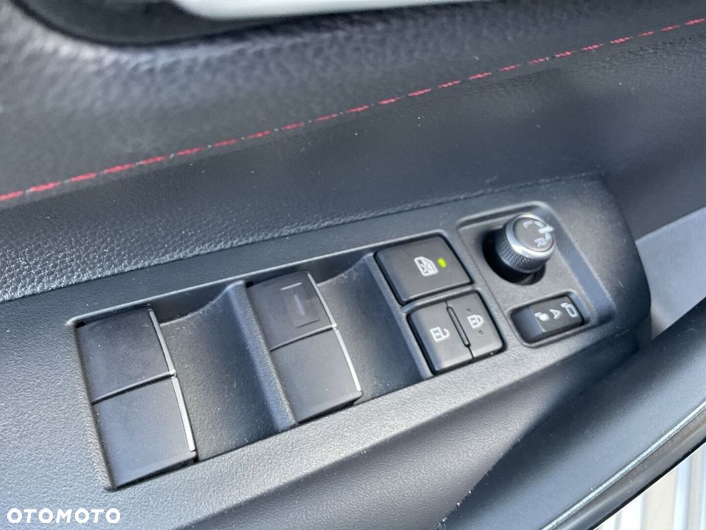 Toyota Corolla 1.8 Hybrid GR Sport Dynamic - 13