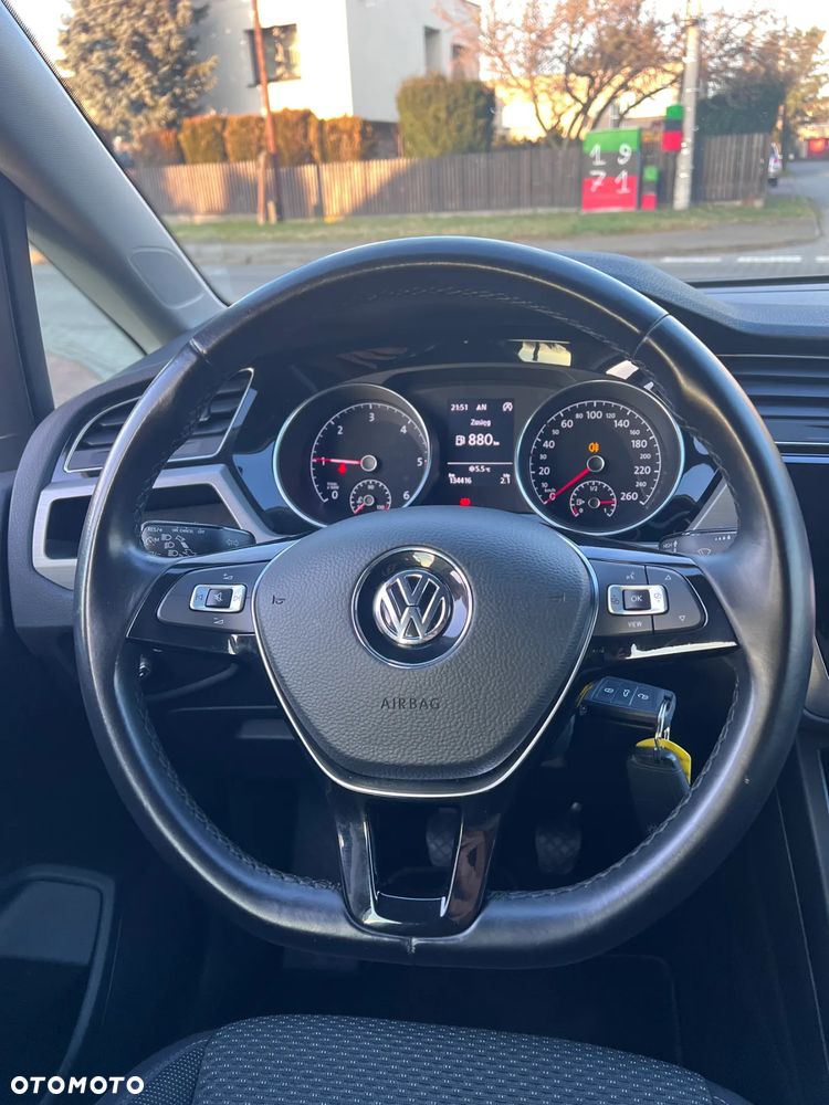 Volkswagen Touran 2.0 TDI SCR (BlueMotion Technology) Comfortline - 15