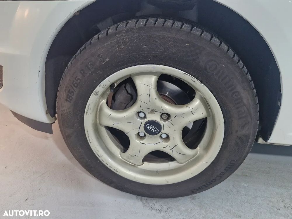 Dacia Logan 1.2 16V Laureate - 9