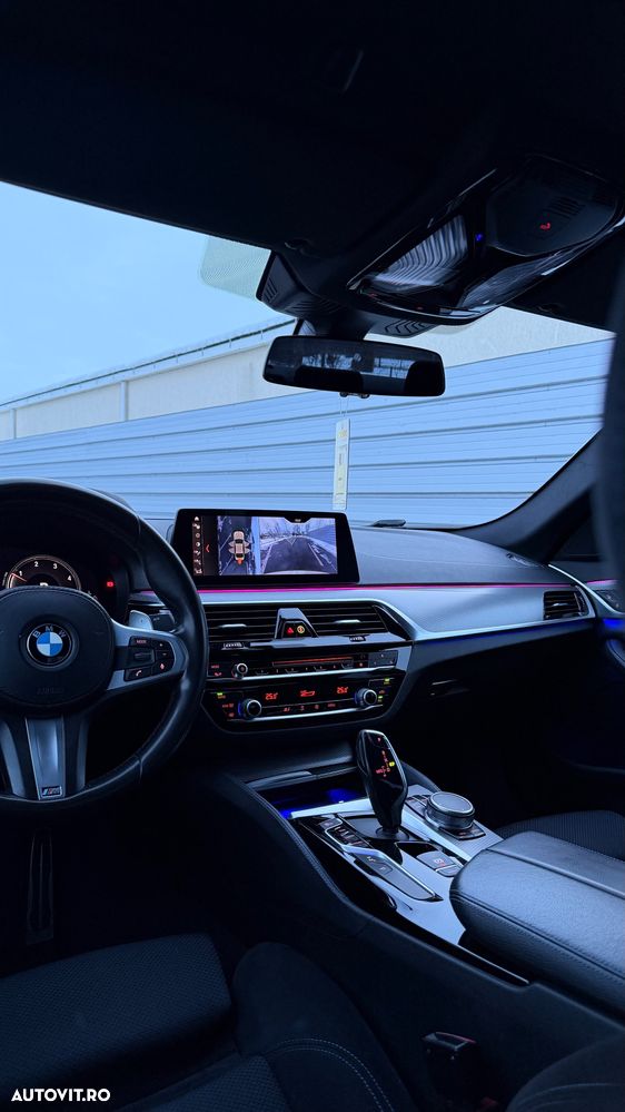 BMW Seria 5 520d AT - 11