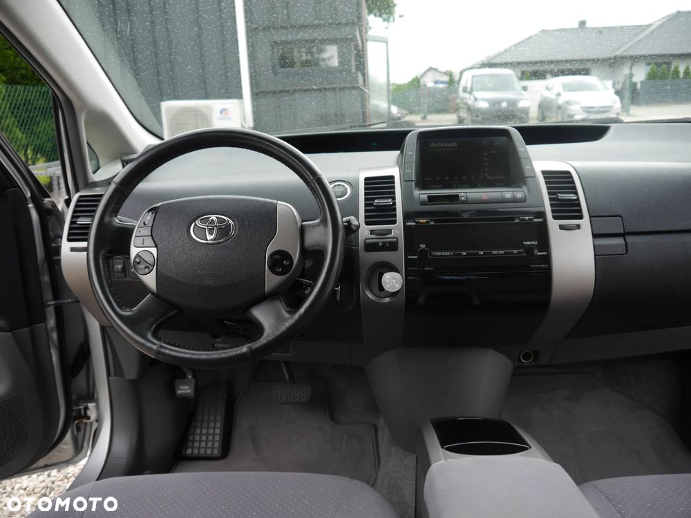 Toyota Prius 1.5 VVT-i Prestige - 6
