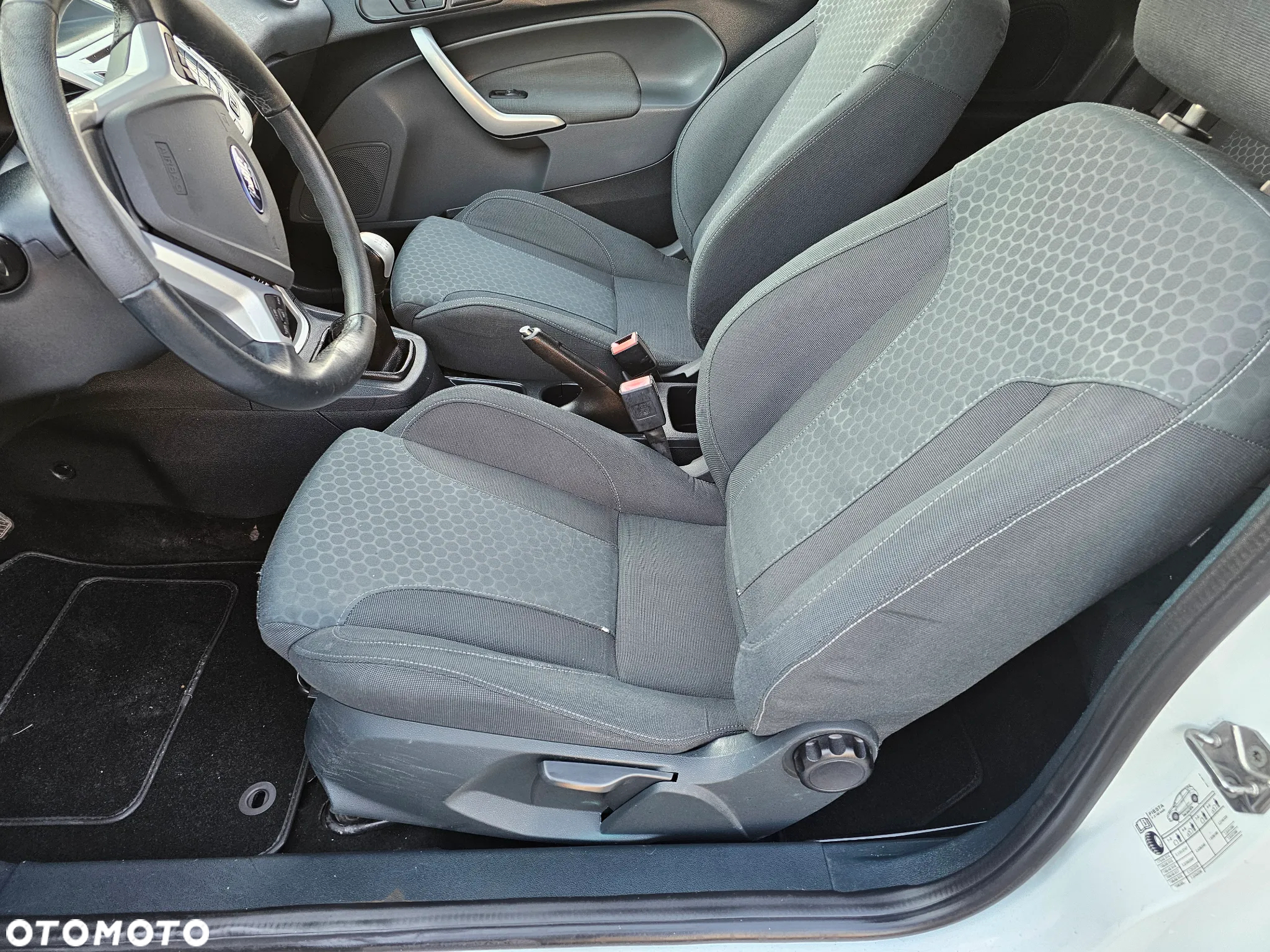 Ford Fiesta 1.6 Ti-VCT Sport - 8