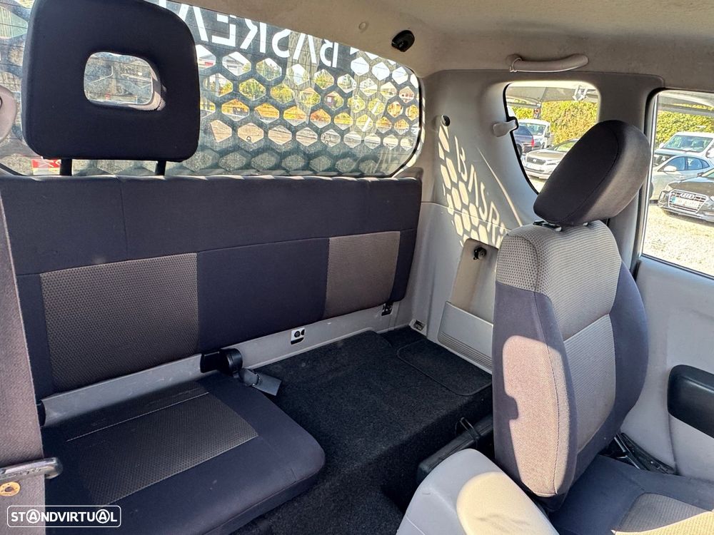 Mitsubishi L200 2.5 DI-D Club Invite 3L 4WD - 12