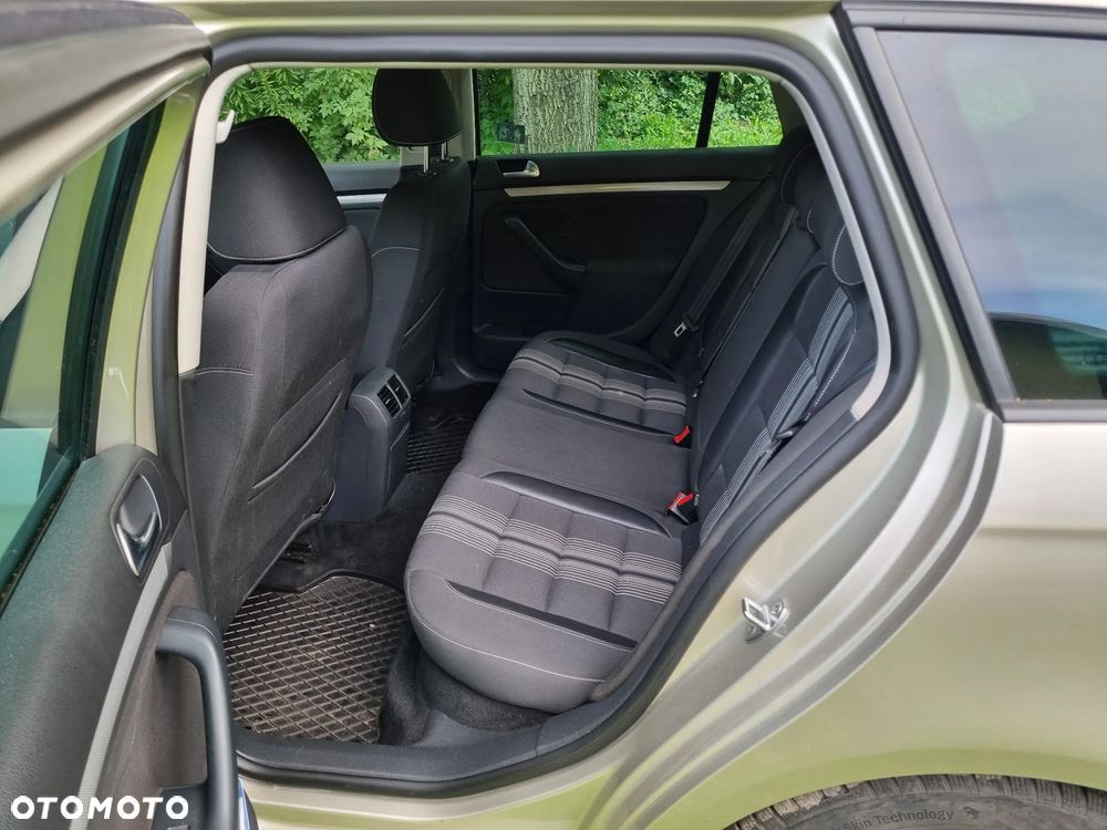 Volkswagen Golf 1.6 TDI Comfortline - 17