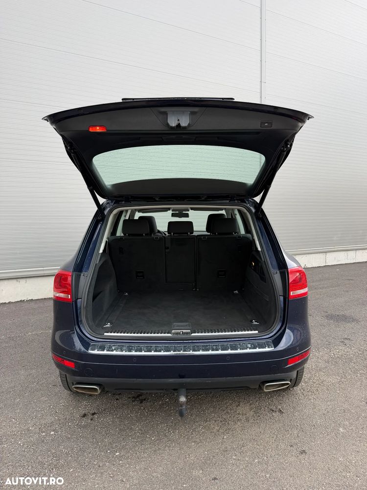 Volkswagen Touareg - 12