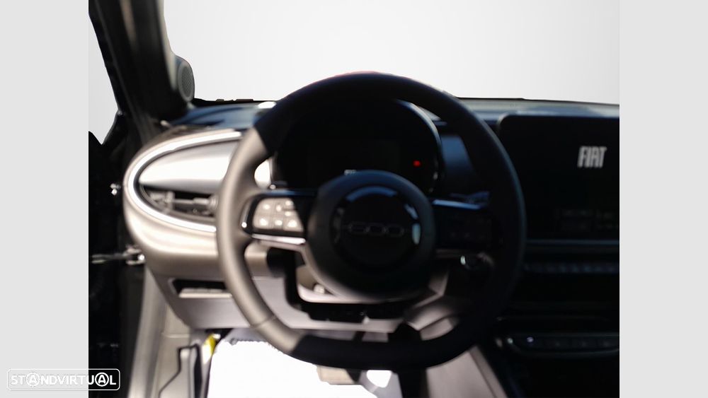 Fiat 600 1.2 Hybrid Sport — fotografia 9