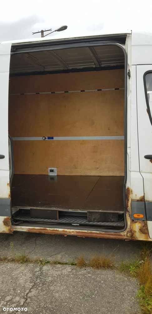 Mercedes-Benz Sprinter 318 - 7