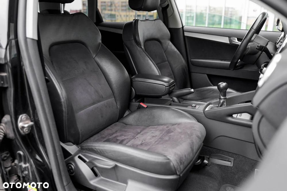 Audi A3 Sportback 1.6 TDI S line Sportpaket - 33