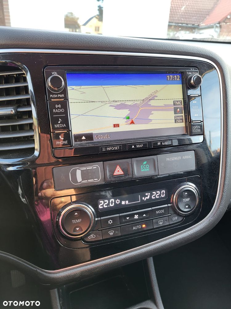 Mitsubishi Outlander - 22
