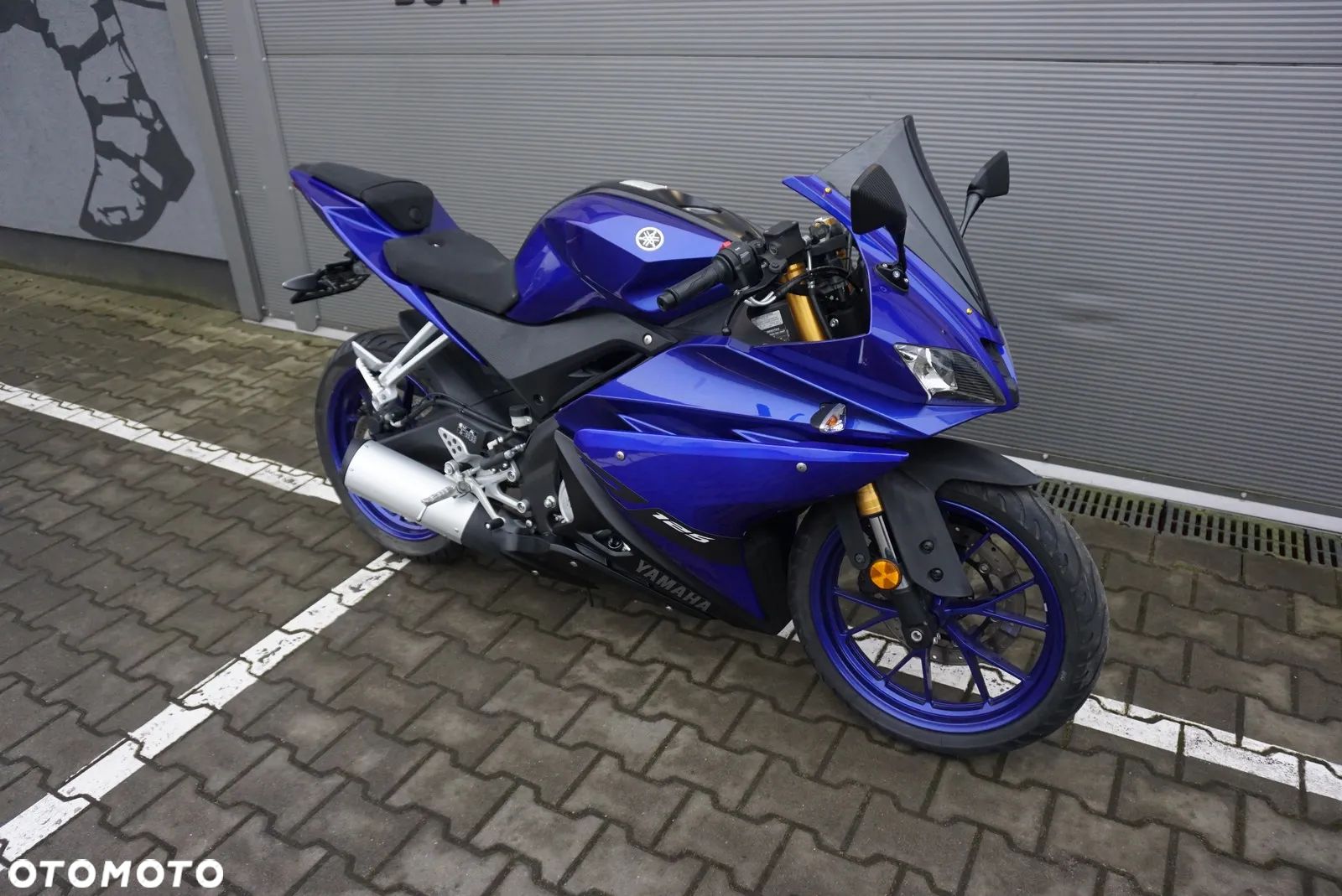 Yamaha YZF - 1