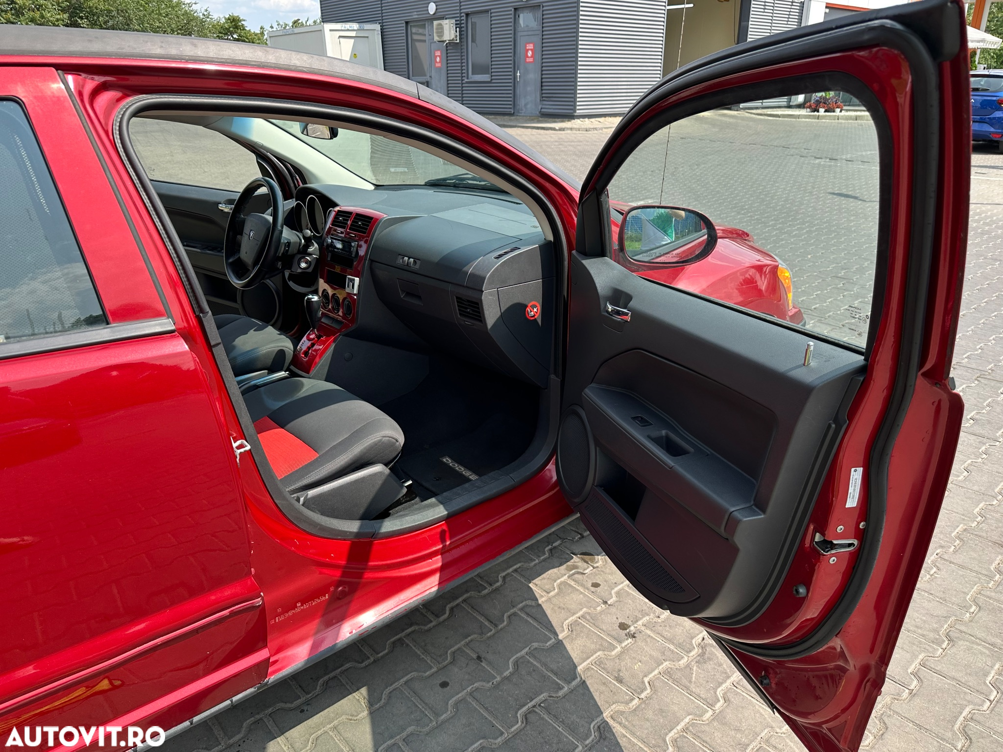 Dodge Caliber - 16
