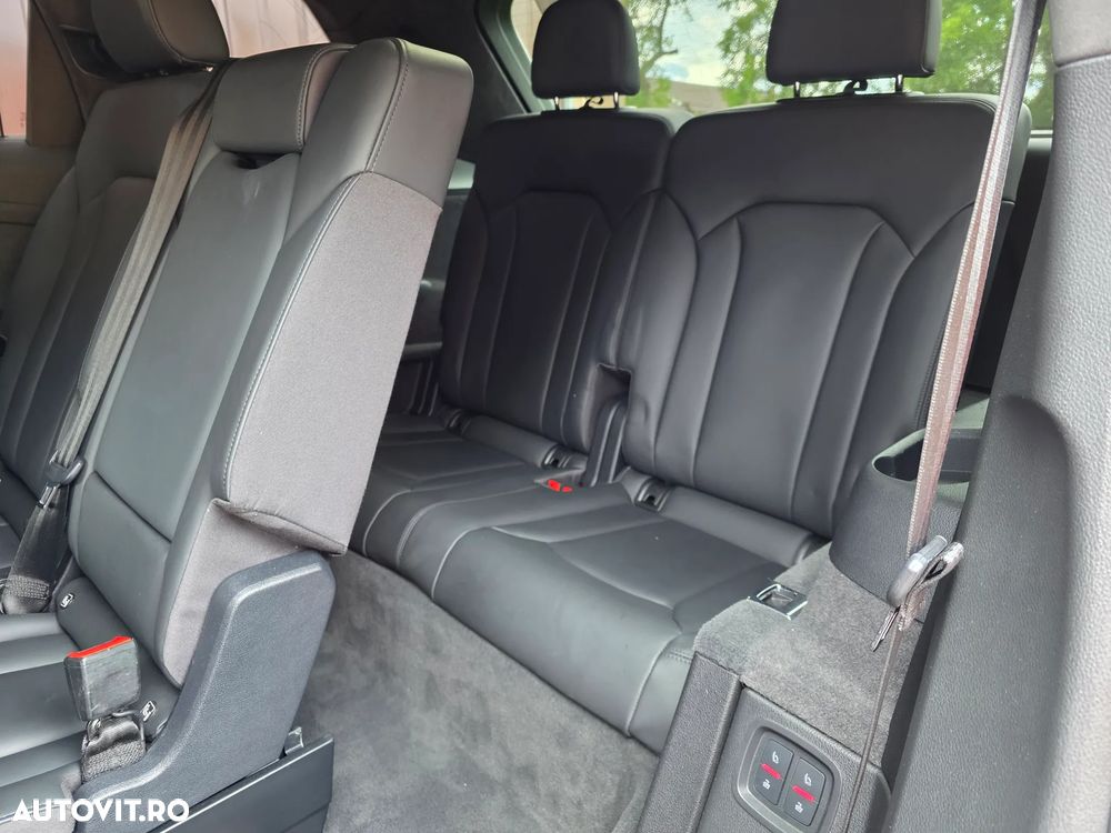 Audi Q7 - 10