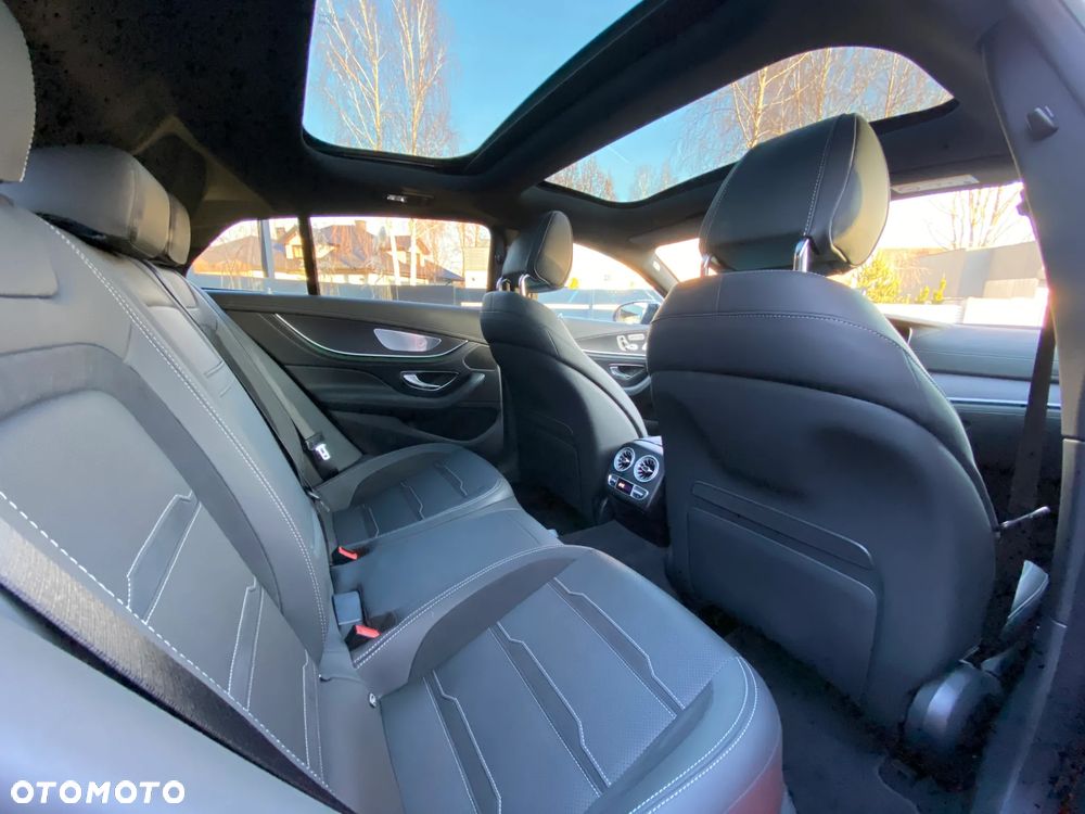 Mercedes-Benz AMG GT 43 4Matic+ Speedshift TCT 9G - 37