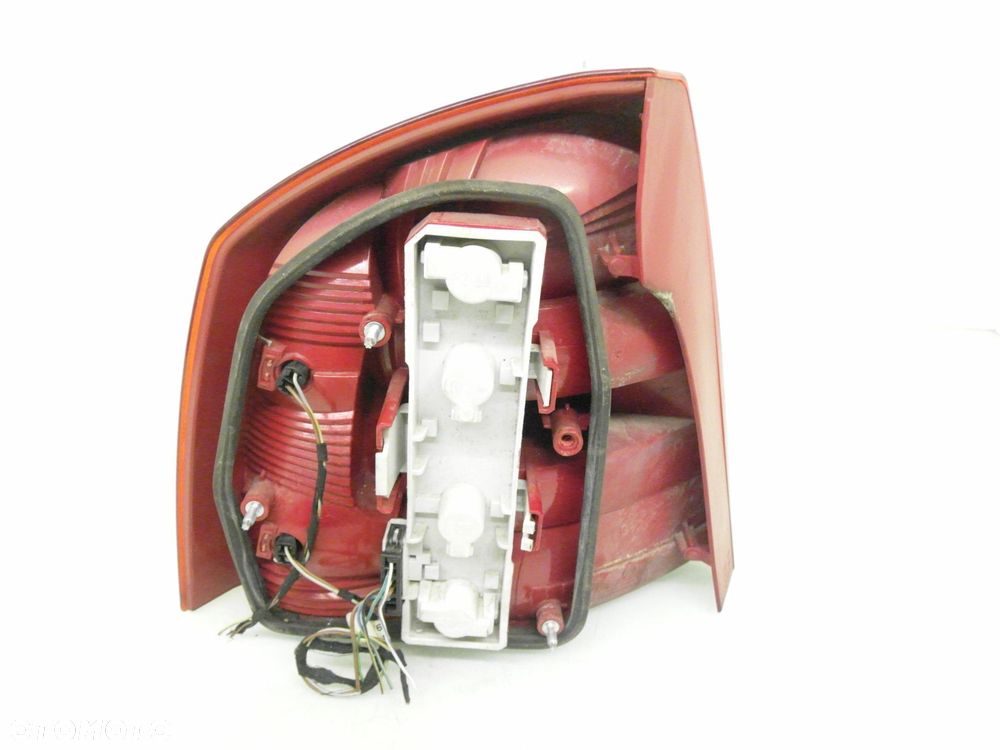 LAMPA PRAWA TYLNA SKODA OCTAVIA II 1Z5945096A 1Z5945112A - 4
