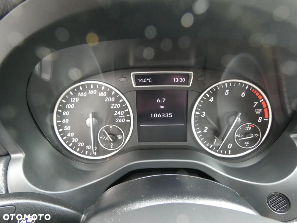 Mercedes-Benz Klasa A 180 (BlueEFFICIENCY) - 18
