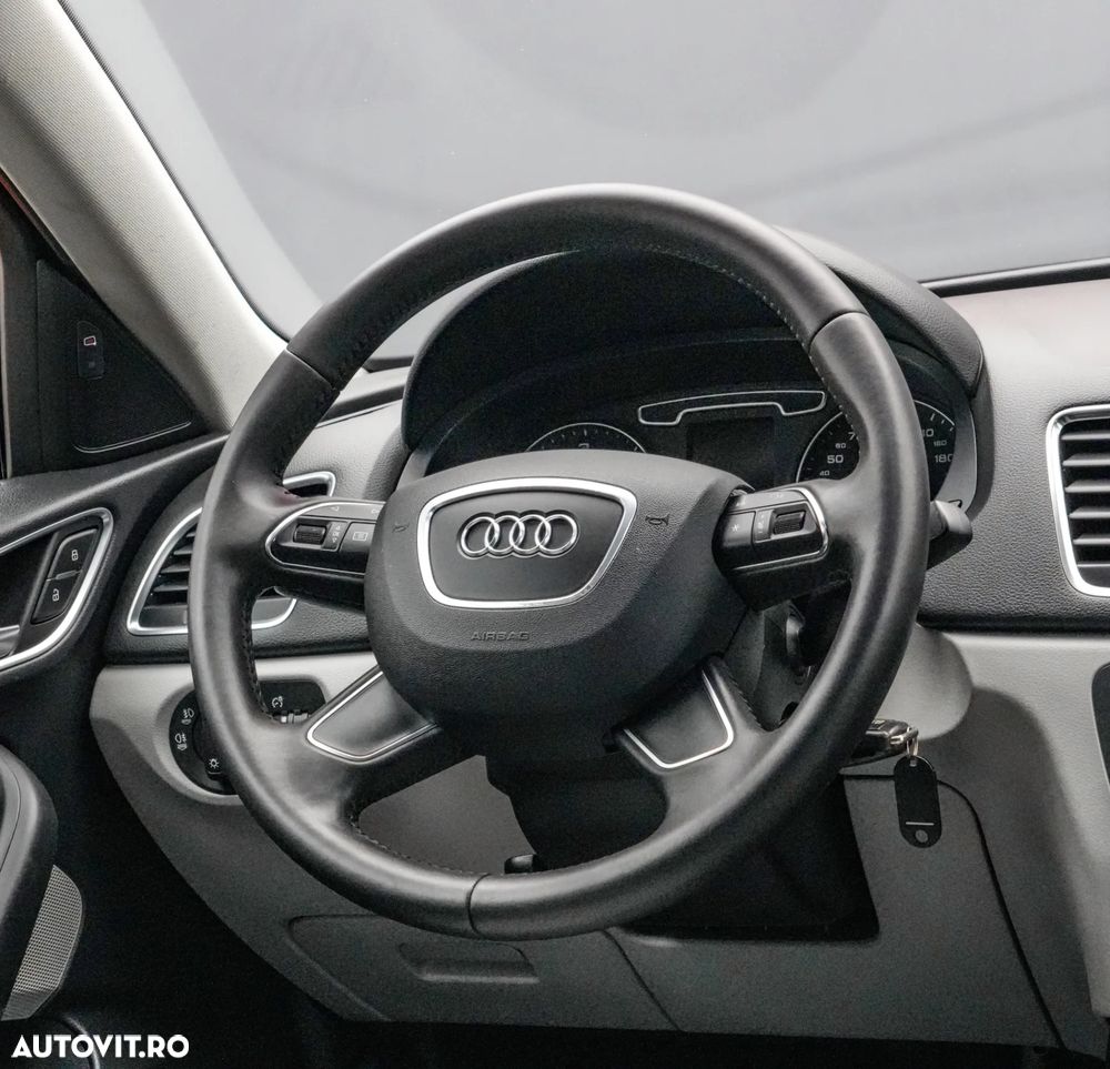 Audi Q3 - 18