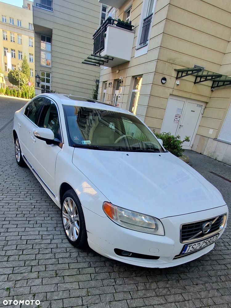 Volvo S80