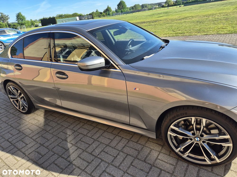 BMW Seria 3 330i xDrive M Sport - 9