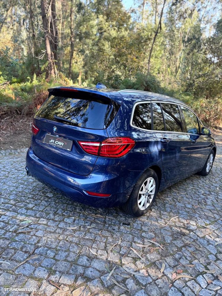 BMW 216 Gran Tourer d - 11