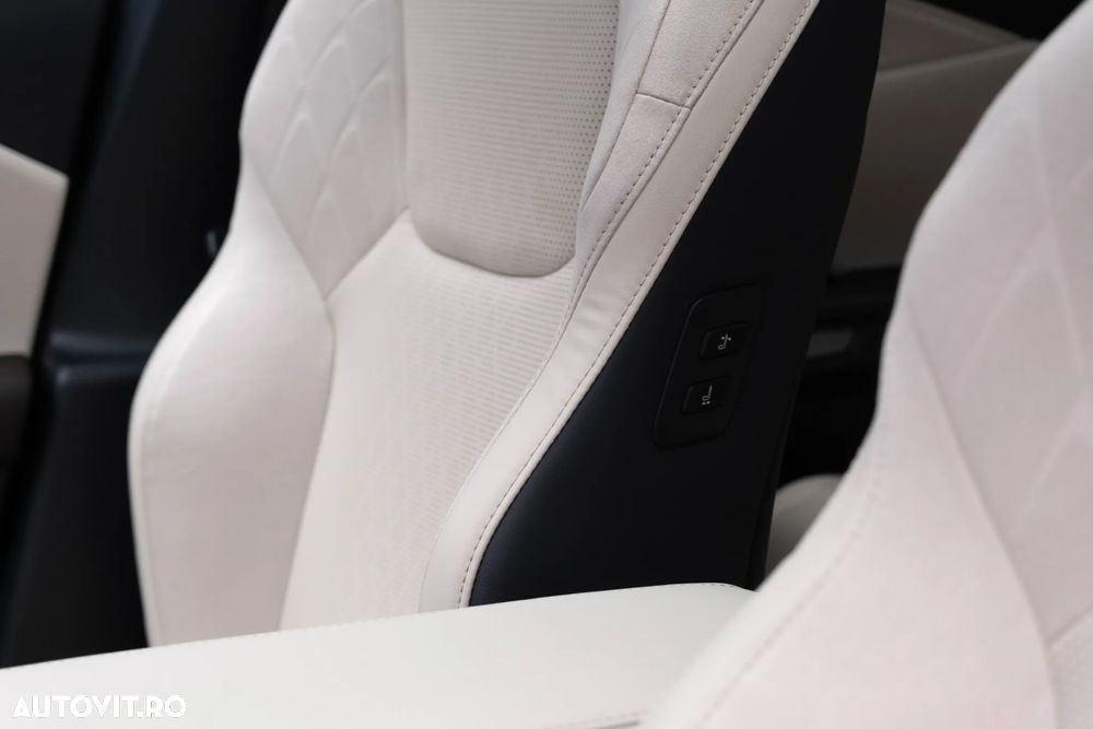 Lexus Seria RX 450h+ (Plug-in-Hybrid) Luxury Line - 16