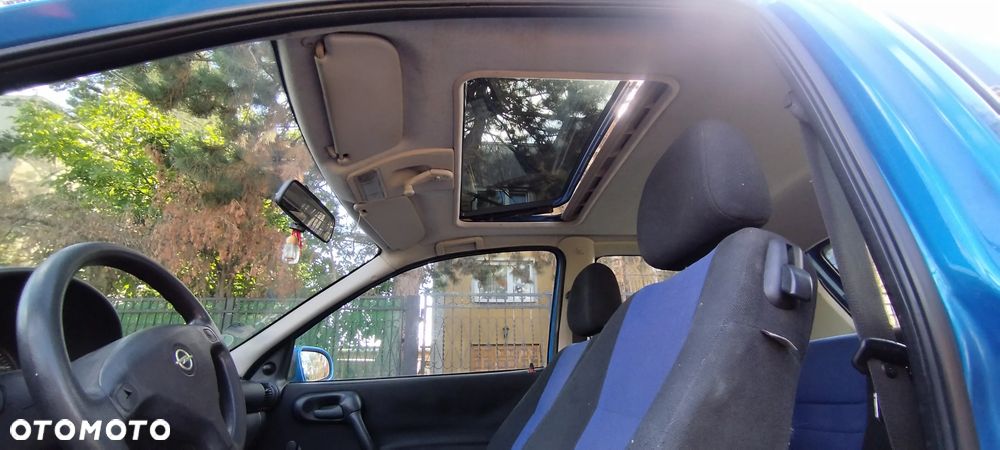Opel Corsa - 8