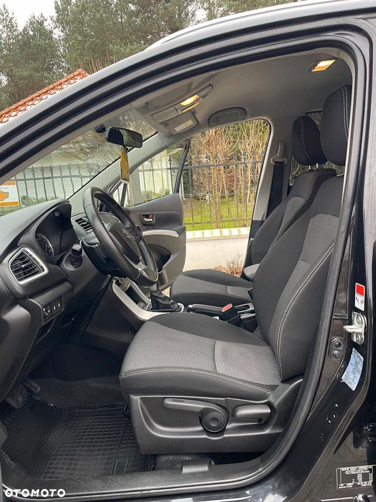 Suzuki SX4 S-Cross 1.6 DDiS TCSS 4x4 Comfort+ - 29
