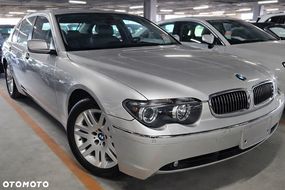 BMW Seria 7 745Li - 1