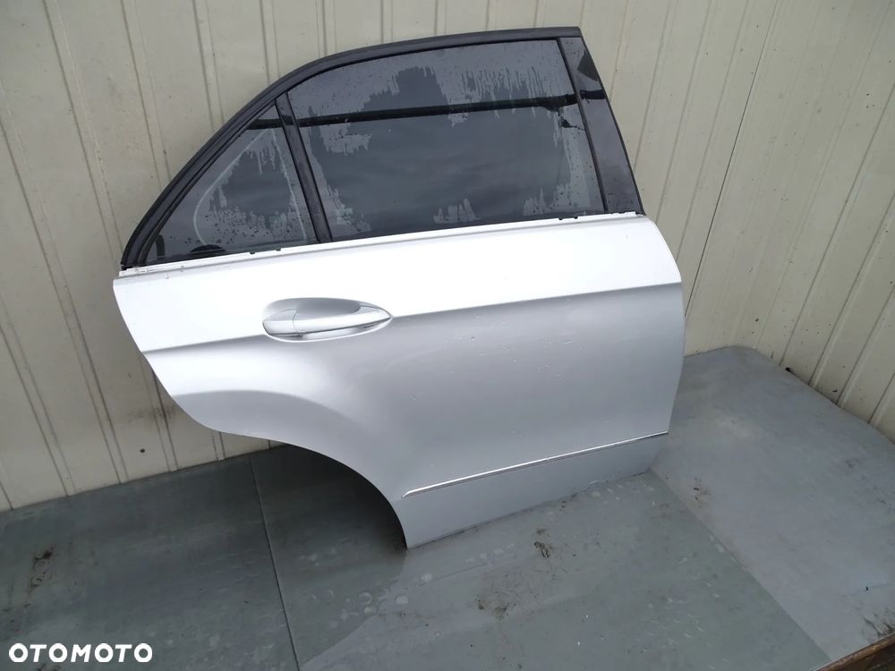 E KLASA W212 Drzwi prawy tyl C775 - 3