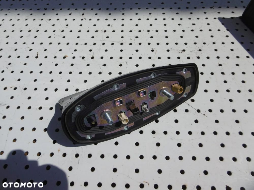 ANTENA DISCOVERY SPORT L550 - 2