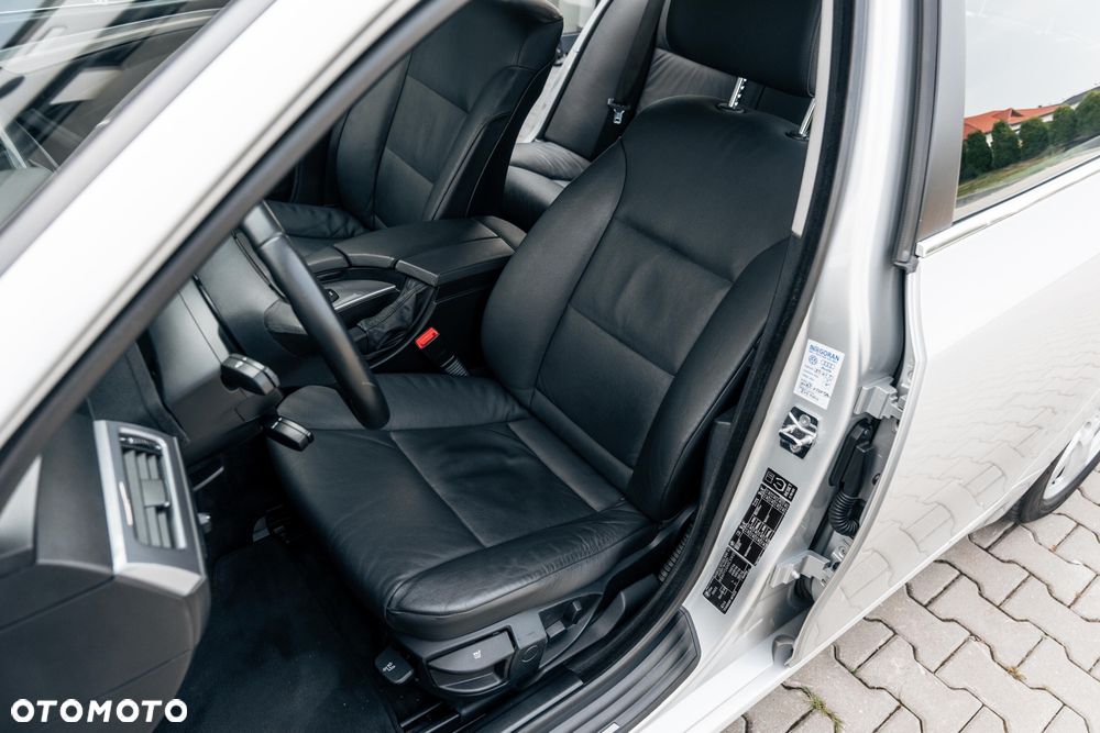 BMW Seria 5 525d xDrive Edition Exclusive - 26