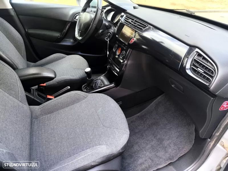 Citroën C3 1.2 VTi Collection — fotografia 14