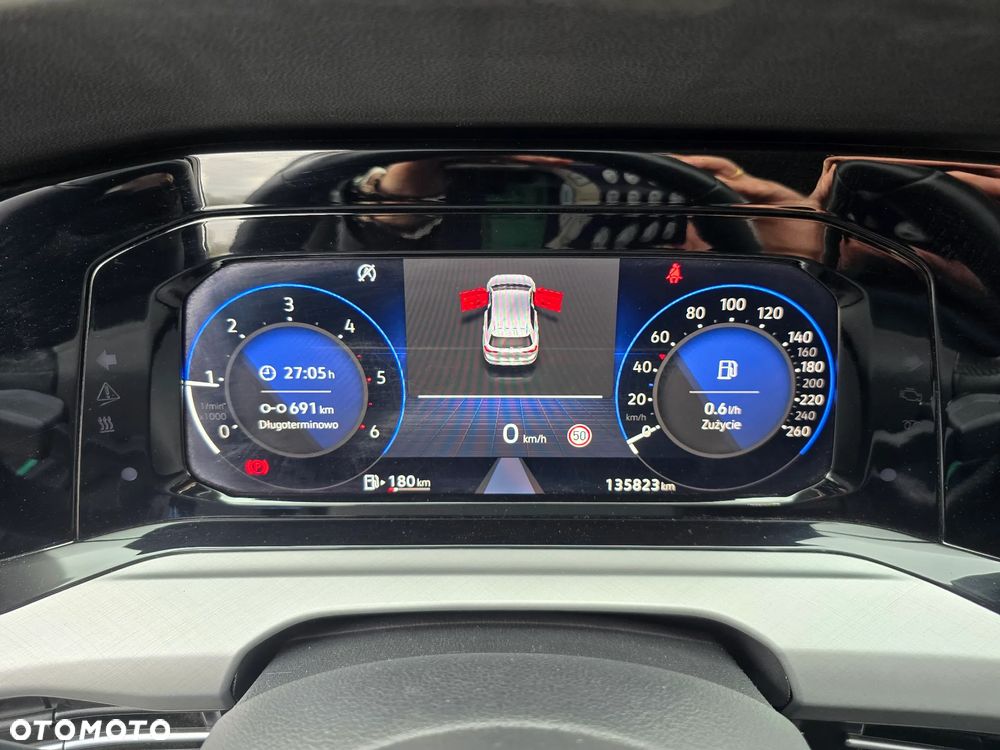 Volkswagen Golf - 25