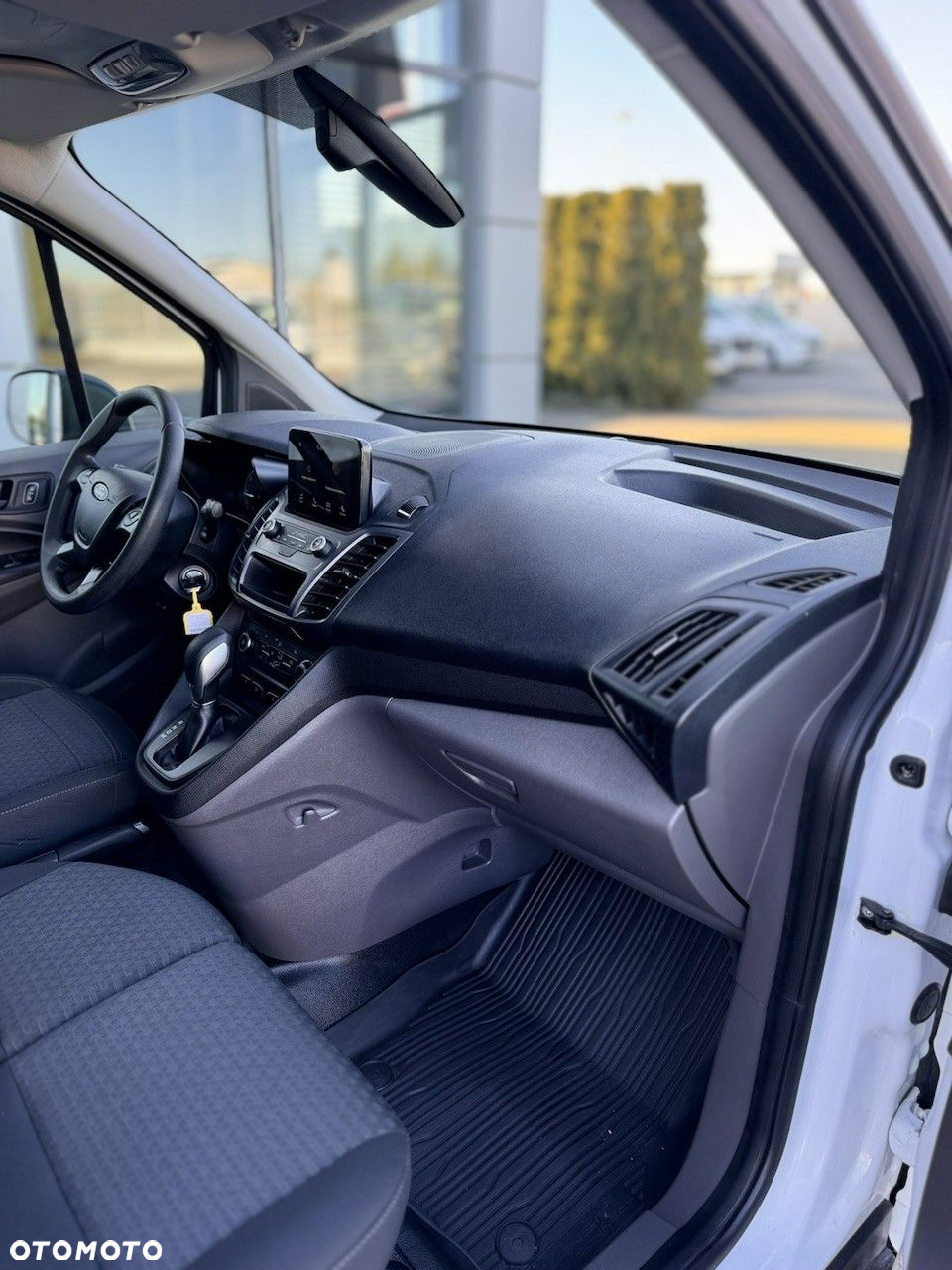 Ford Transit Connect - 26