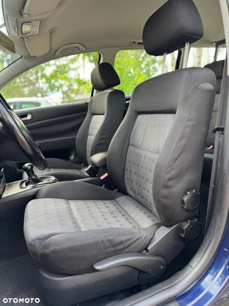 Volkswagen Passat 2.0 GL - 24