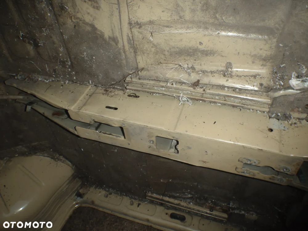 karoseria błotnik poszycie dach ćwiartka buda słupek nadkole 126p maluch - 33