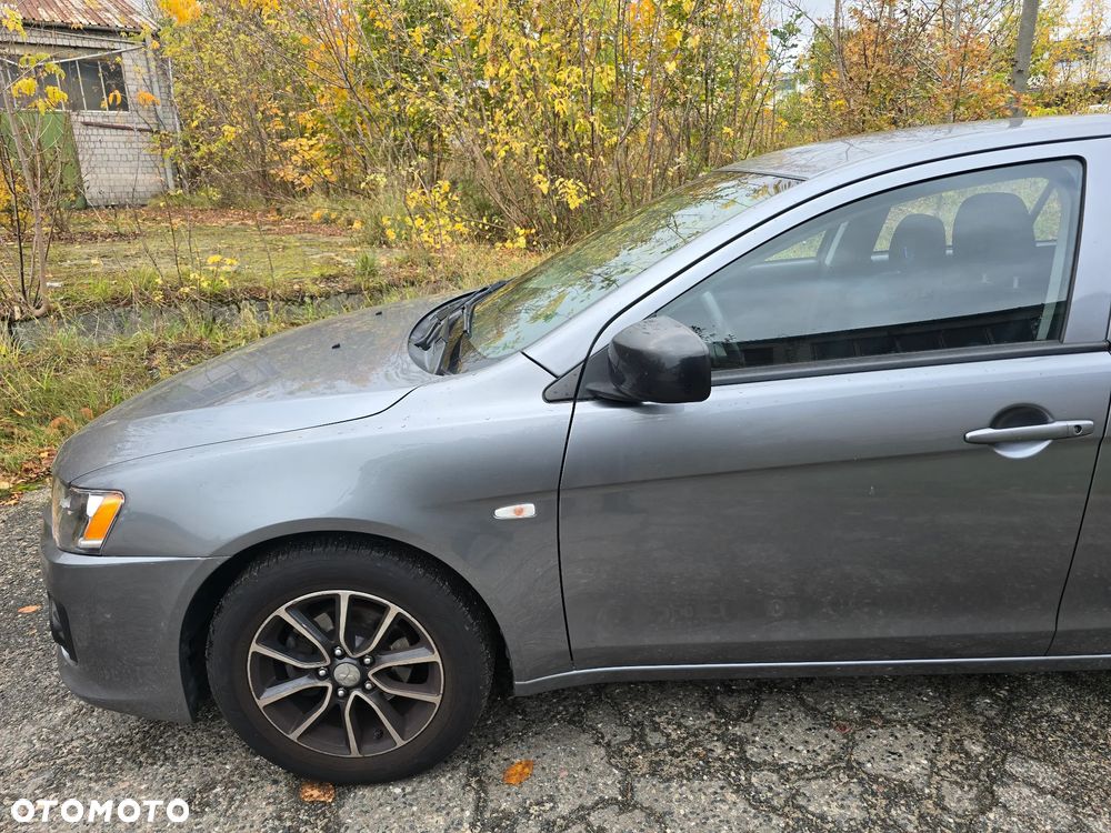 Mitsubishi Lancer - 17