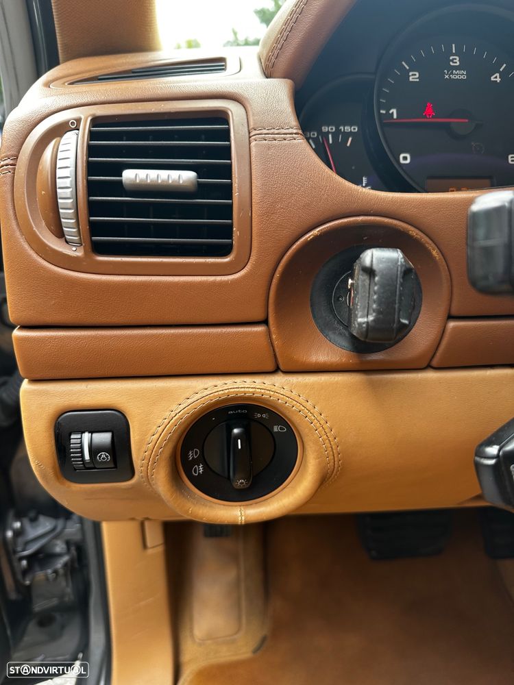 Porsche Cayenne Tiptronic - 22