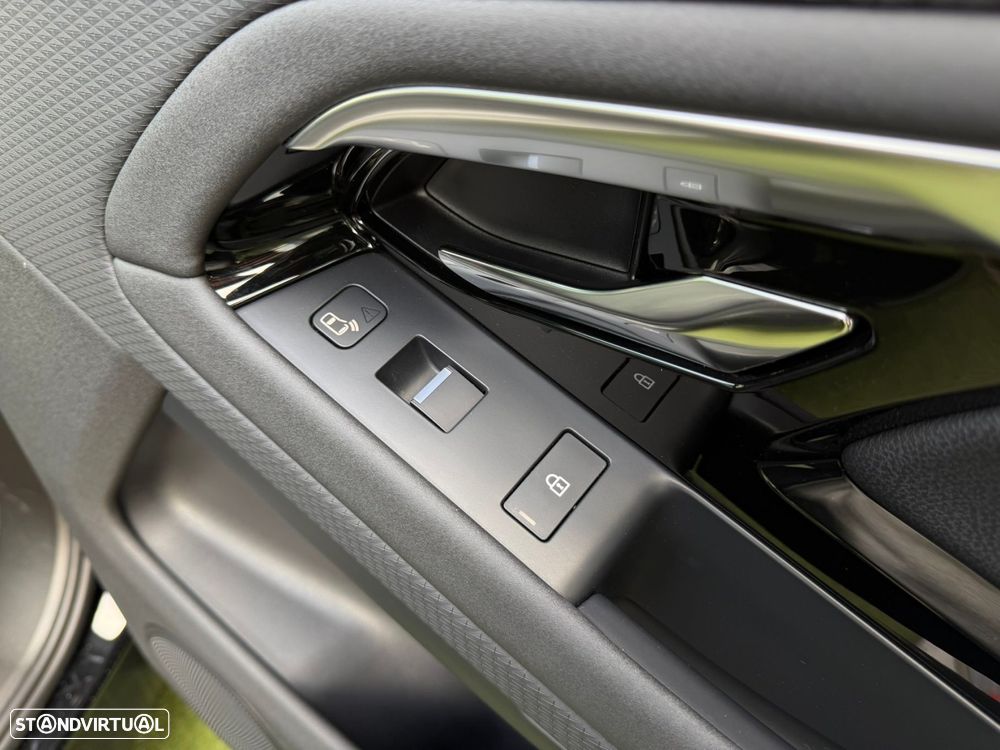 Land Rover Range Rover Evoque 1.5 P300e AWD R-Dynamic S Auto - 25