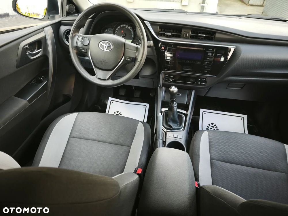 Toyota Auris 1.6 Comfort - 10