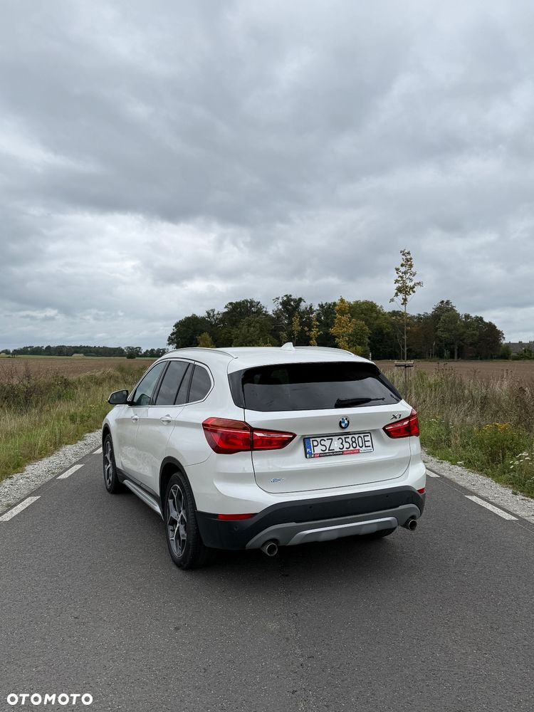 BMW X1 sDrive20d Sport Line - 6