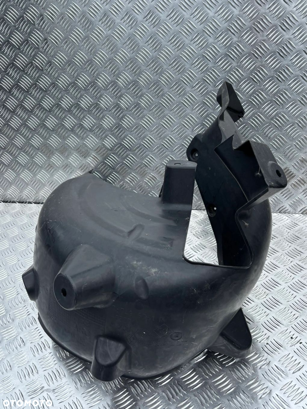 NADKOLE LEWY TYL RENAULT CAPTUR II 2 767499761R - 2