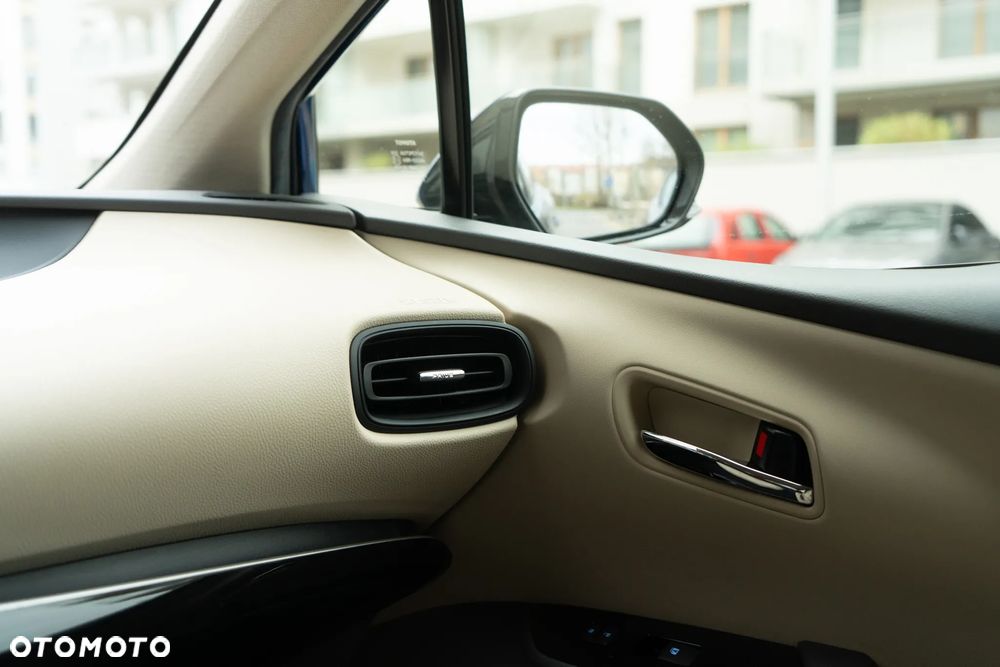 Toyota Prius 1.8 HSD Premium - 25