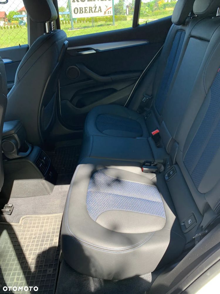 BMW X2 sDrive18d sport - 9