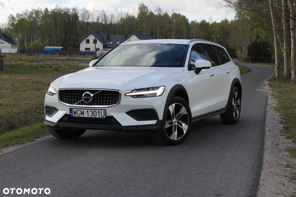 Volvo V60 Cross Country D4 AWD Geartronic - 1