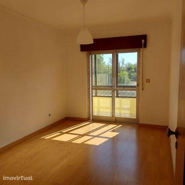 Apartamento de 4 Ass. em Sintra-Mem Martins - Grande imagem: 2/10